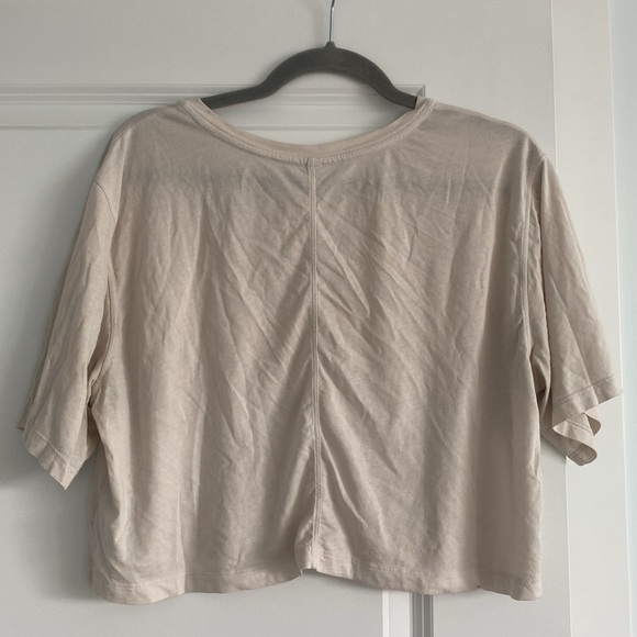 The Group by Babaton Foundation Relaxed T-Shirt - Picture 6 of 6